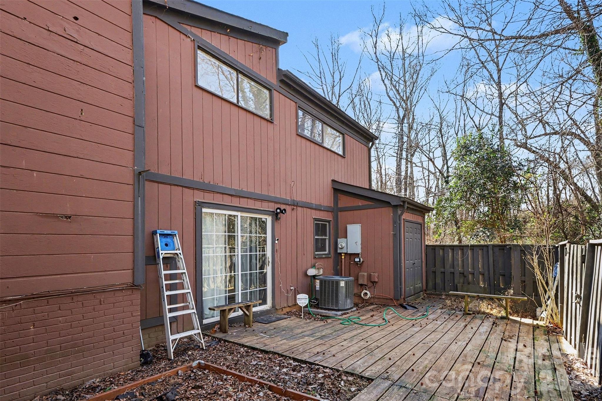 6102 Honeysuckle Lane Charlotte NC 28212