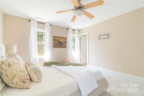 20 Cross Place Asheville NC 28801