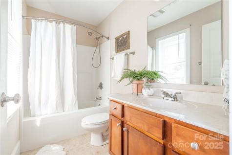 20 Cross Place Asheville NC 28801