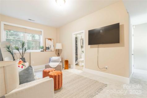 20 Cross Place Asheville NC 28801