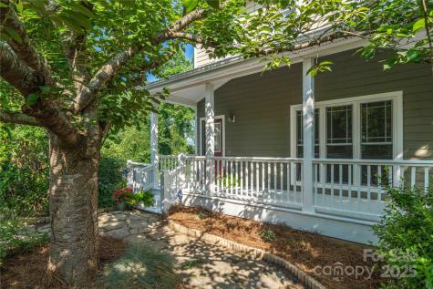 20 Cross Place Asheville NC 28801