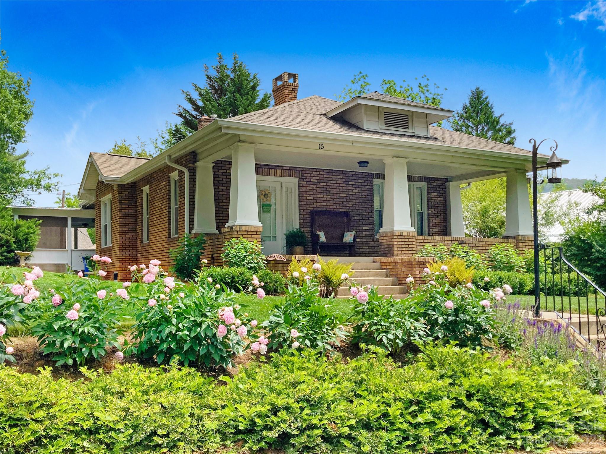 15 Lookout Drive Asheville NC 28804