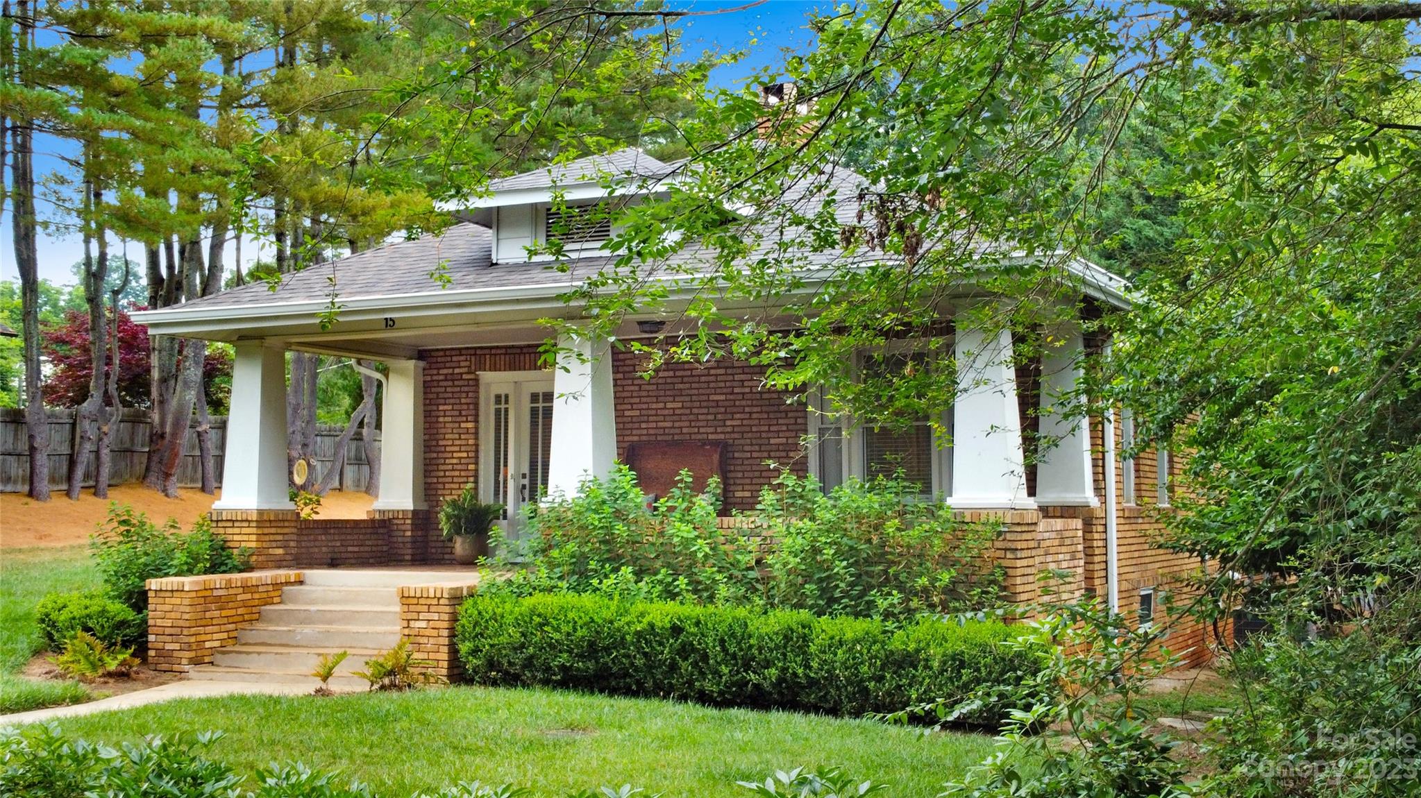 15 Lookout Drive Asheville NC 28804