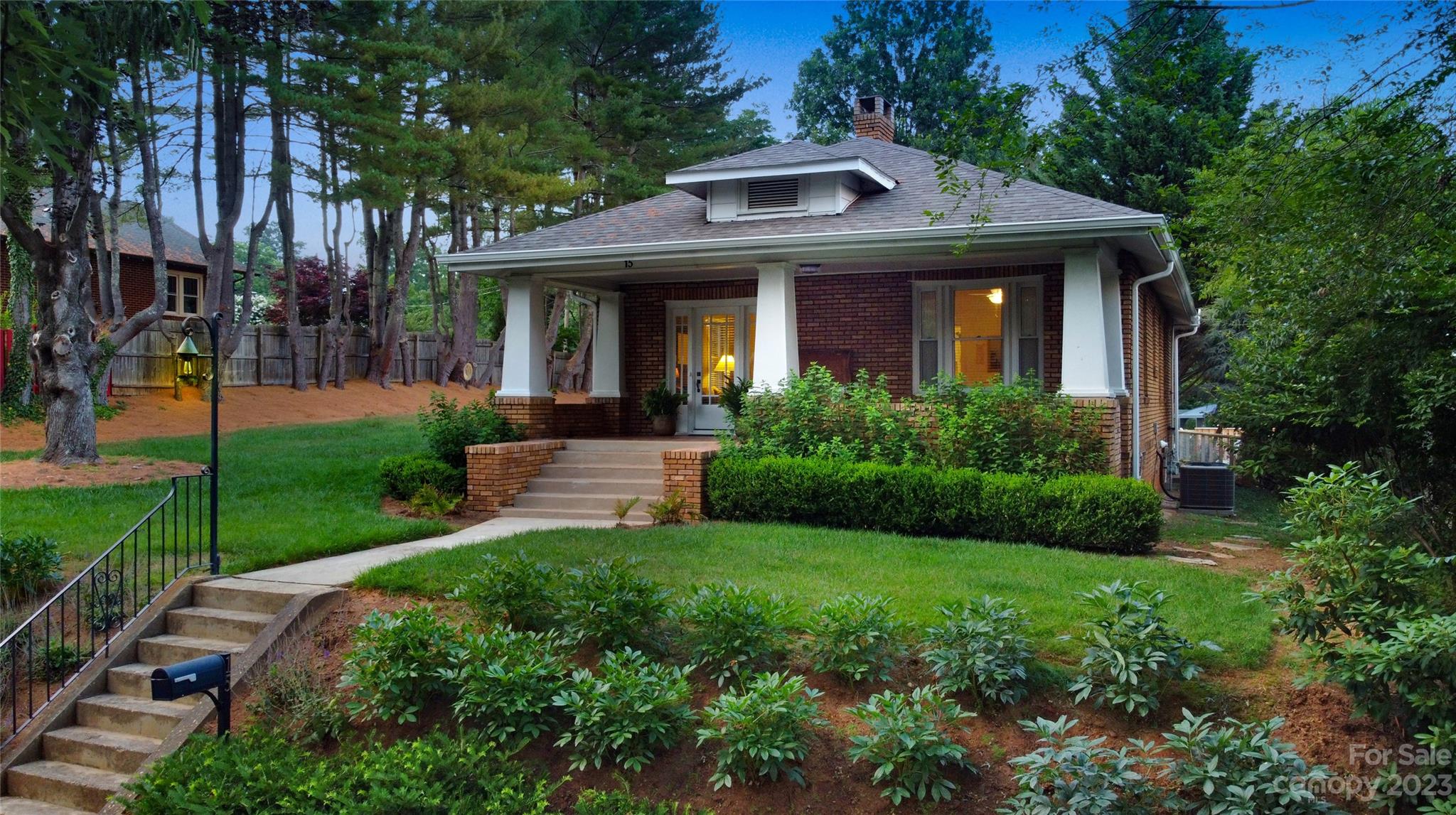15 Lookout Drive Asheville NC 28804