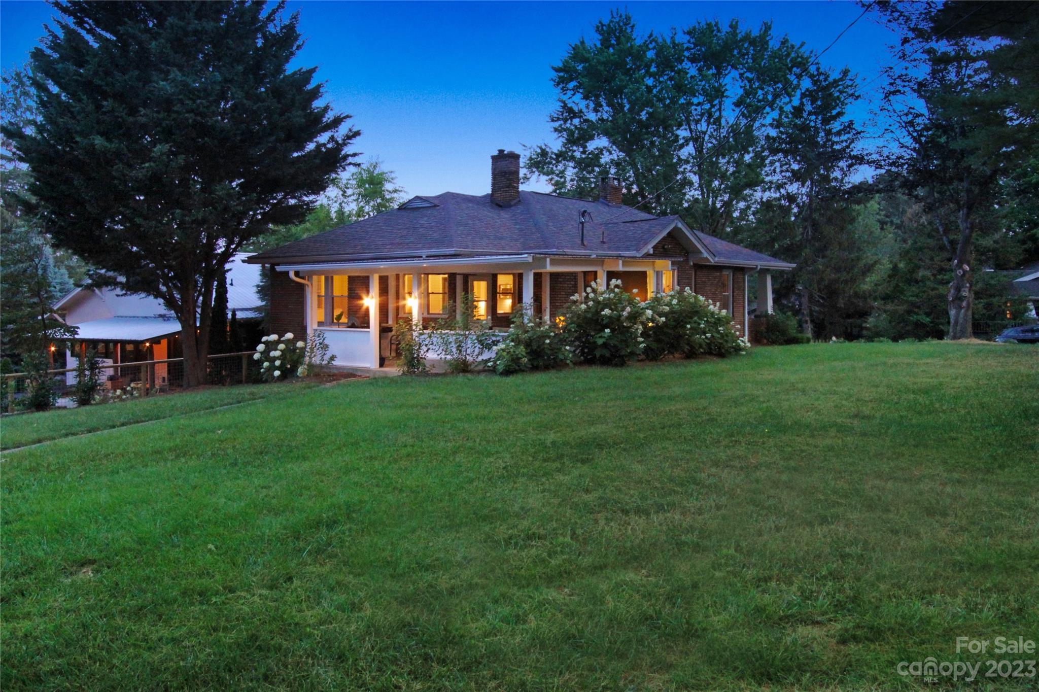 15 Lookout Drive Asheville NC 28804