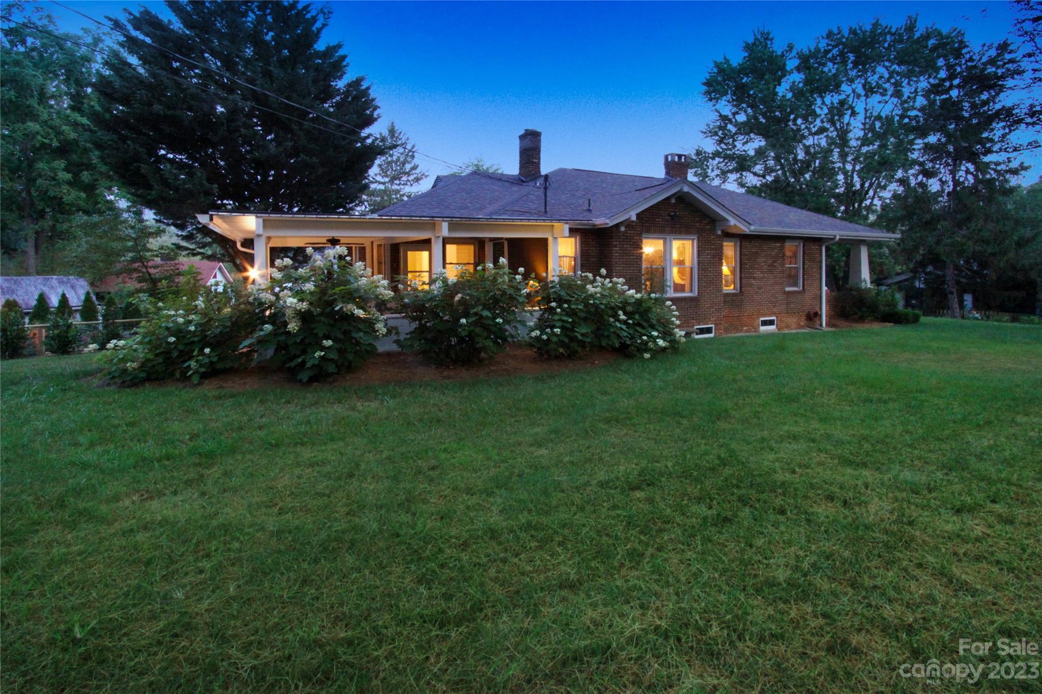 15 Lookout Drive Asheville NC 28804