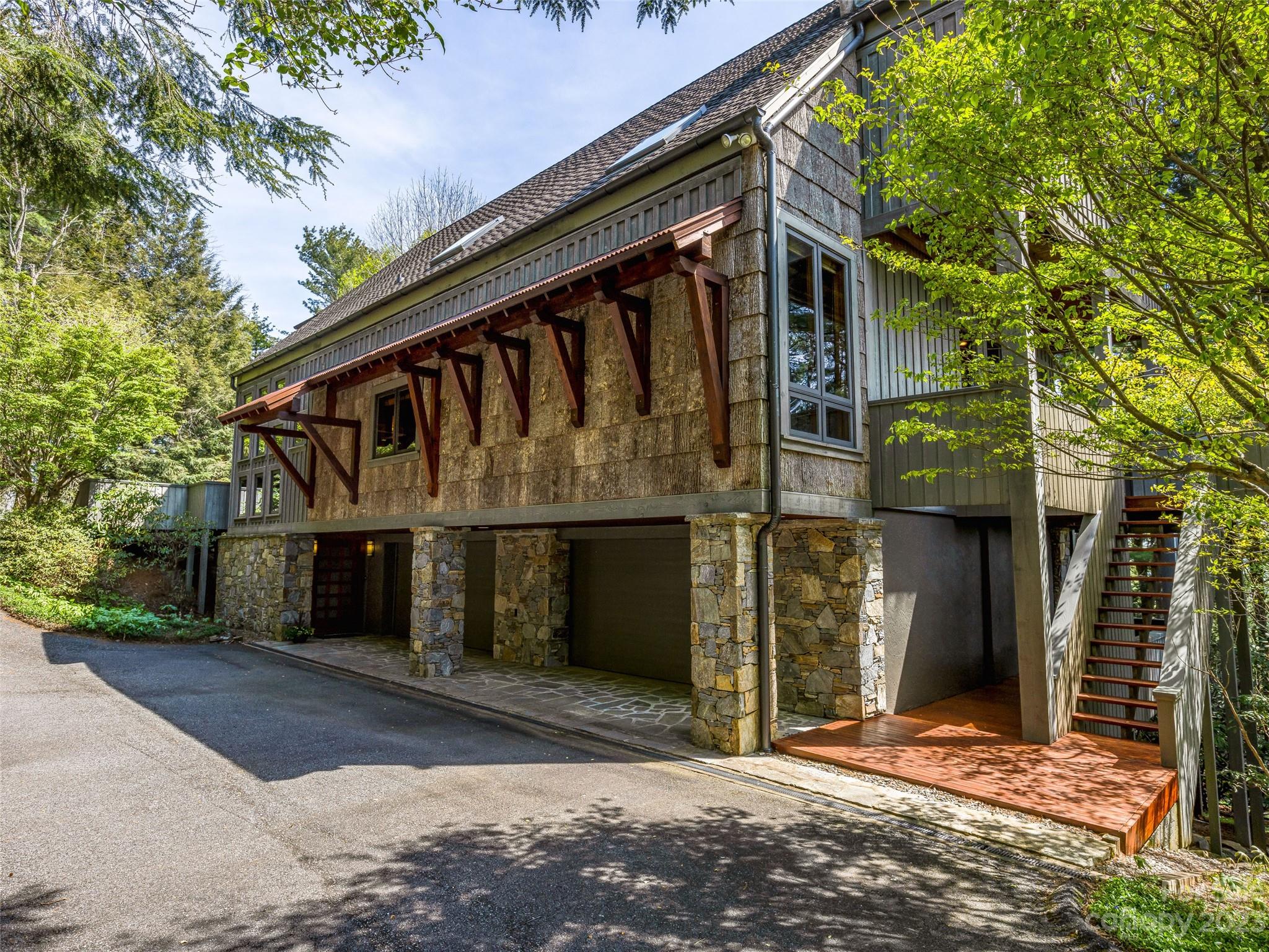23 Peach Knob Drive Asheville NC 28804