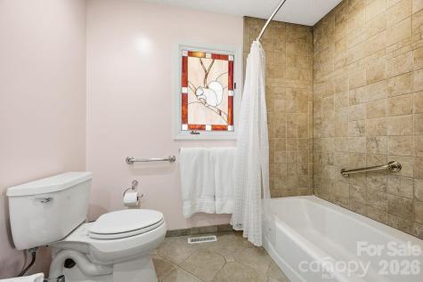2070 Golfside Lane Hendersonville NC 28739