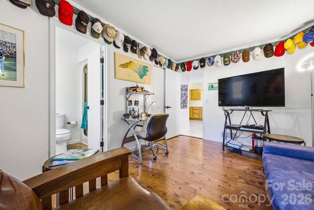 2070 Golfside Lane Hendersonville NC 28739