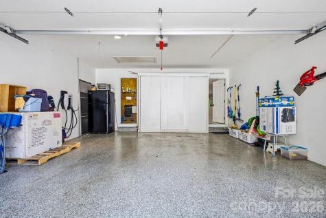 2070 Golfside Lane Hendersonville NC 28739