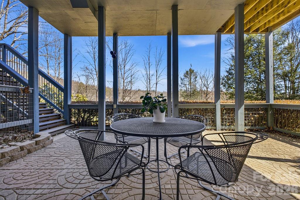 2070 Golfside Lane Hendersonville NC 28739