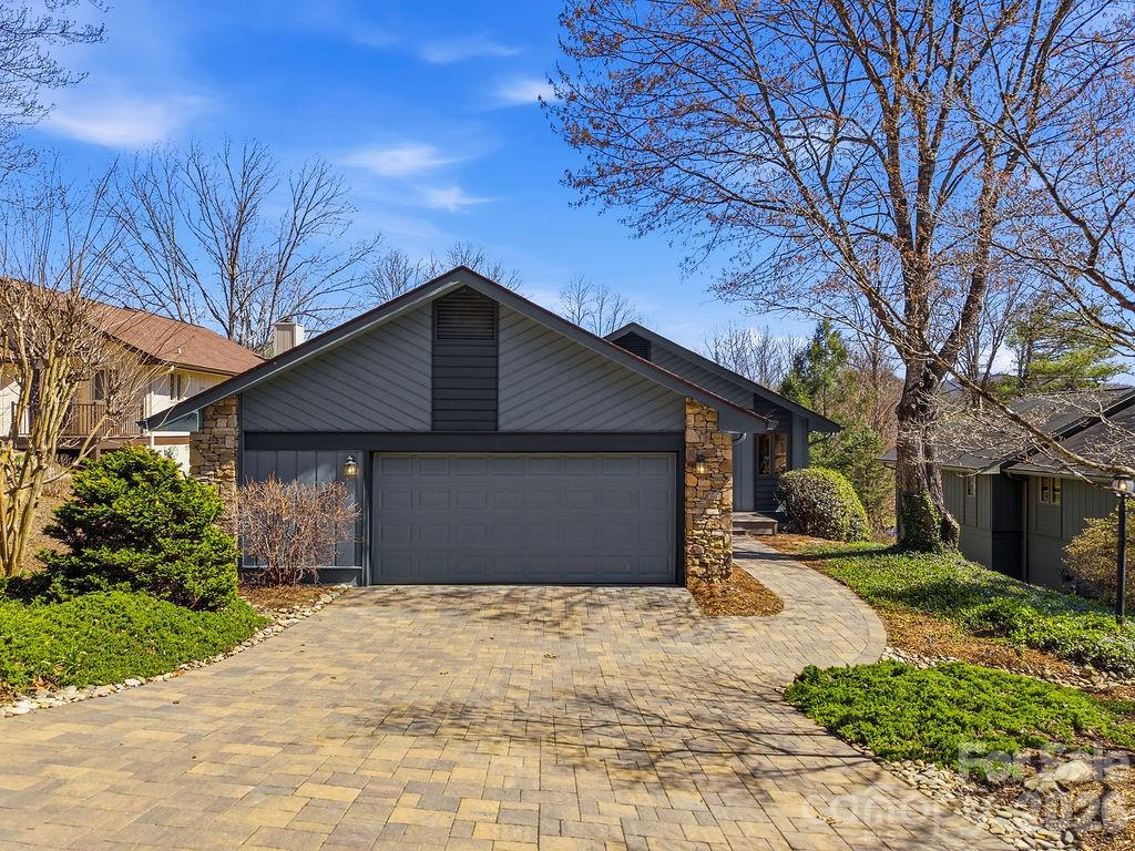 2070 Golfside Lane Hendersonville NC 28739