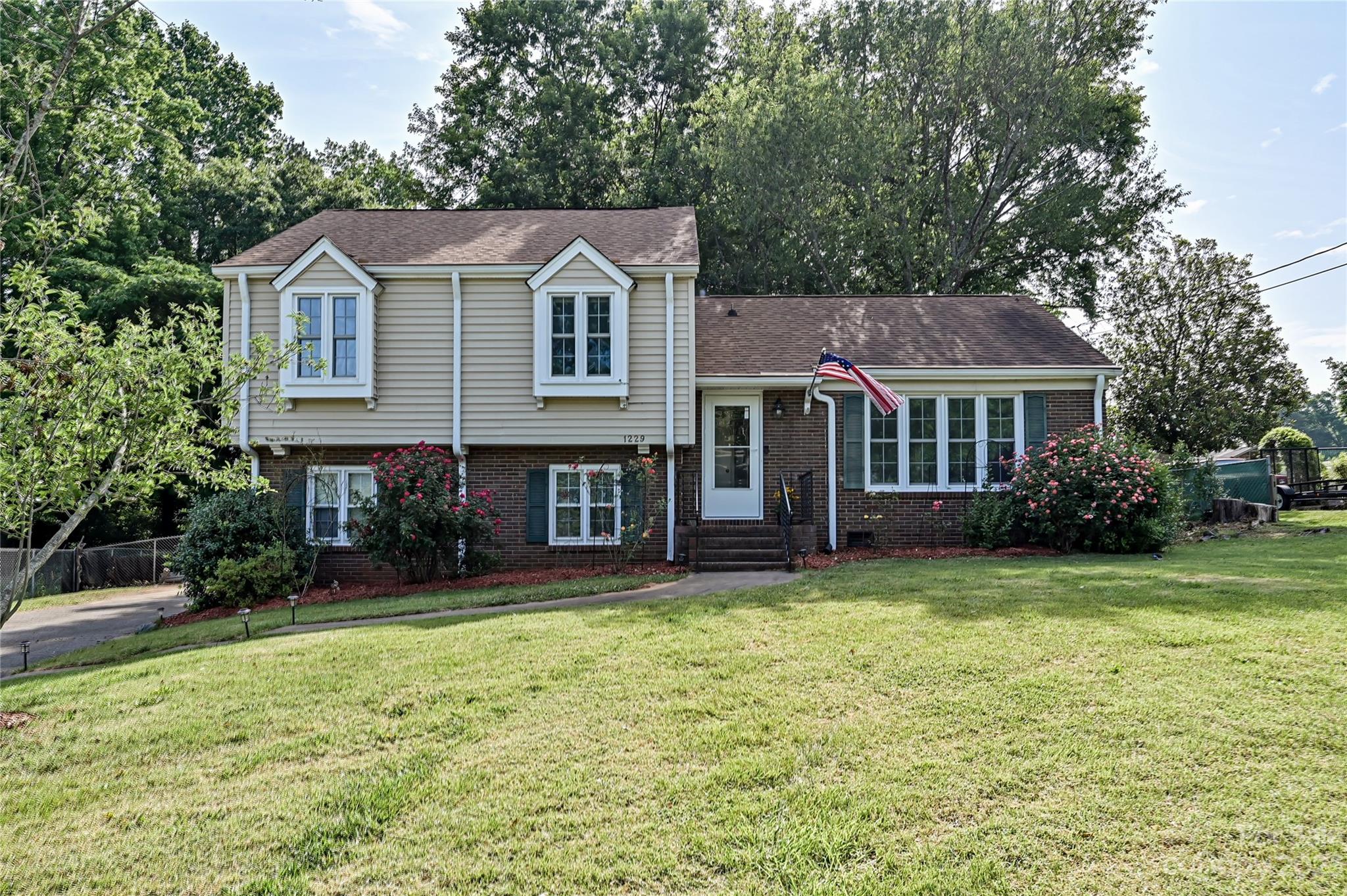 1229 Huntsmoor Drive Gastonia NC 28054