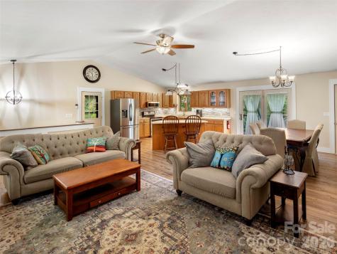 303 Brightwater Heights Drive Hendersonville NC 28791