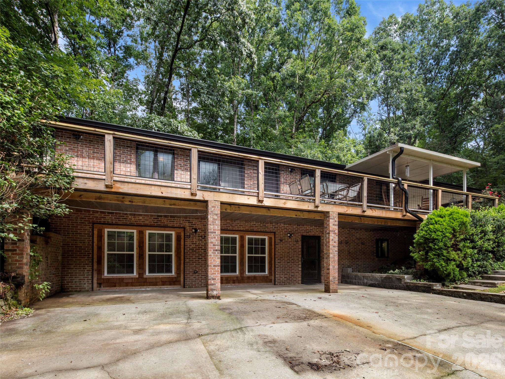 303 Brightwater Heights Drive Hendersonville NC 28791