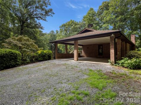 303 Brightwater Heights Drive Hendersonville NC 28791
