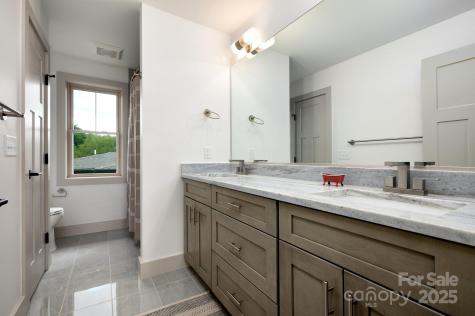 11 Middlebrook Road Asheville NC 28805