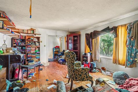 105 W Temple Avenue Rockingham NC 28380