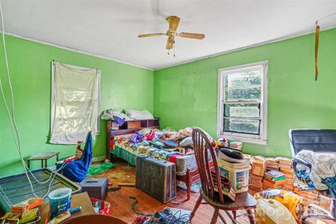 105 W Temple Avenue Rockingham NC 28380