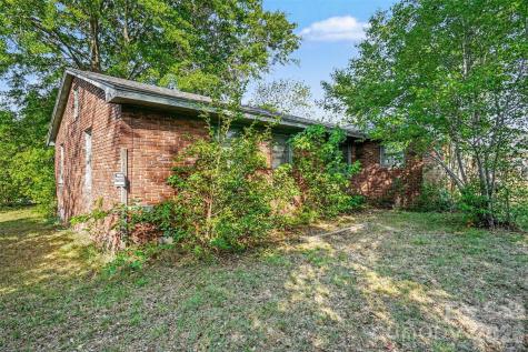 105 W Temple Avenue Rockingham NC 28380