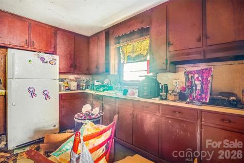 105 W Temple Avenue Rockingham NC 28380