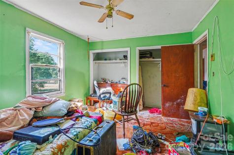 105 W Temple Avenue Rockingham NC 28380