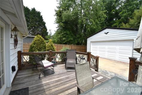 212 Sharon Avenue NW Lenoir NC 28645