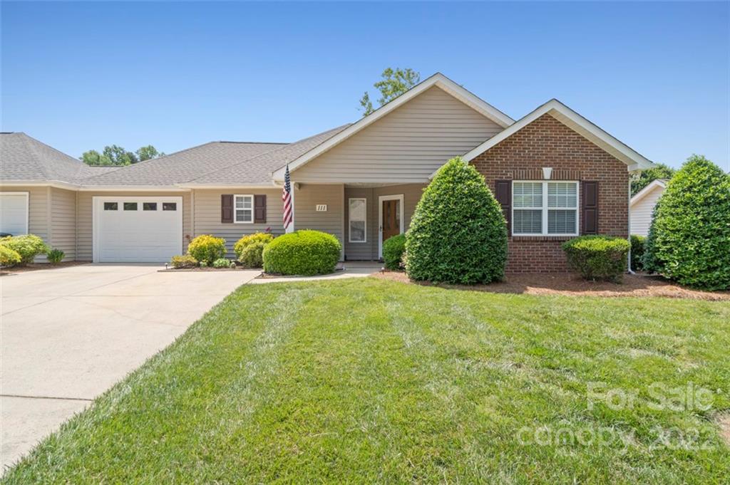 111 Oak Village Parkway Mooresville NC 28117