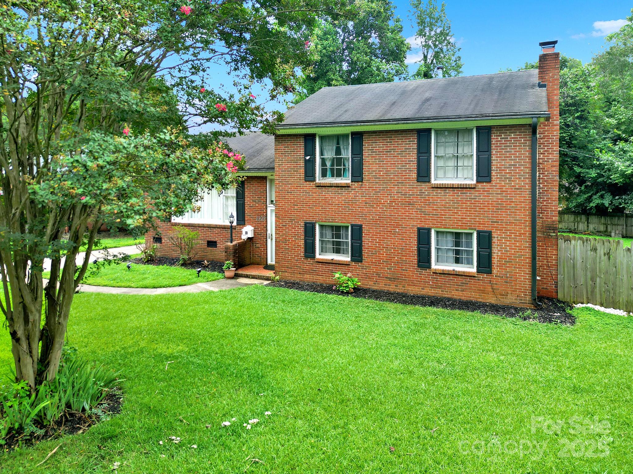 5300 Grafton Drive Charlotte NC 28215