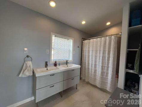 3445 Irish Hills Road Morganton NC 28655