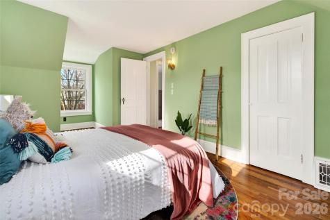 109 N Dougherty Street Black Mountain NC 28711