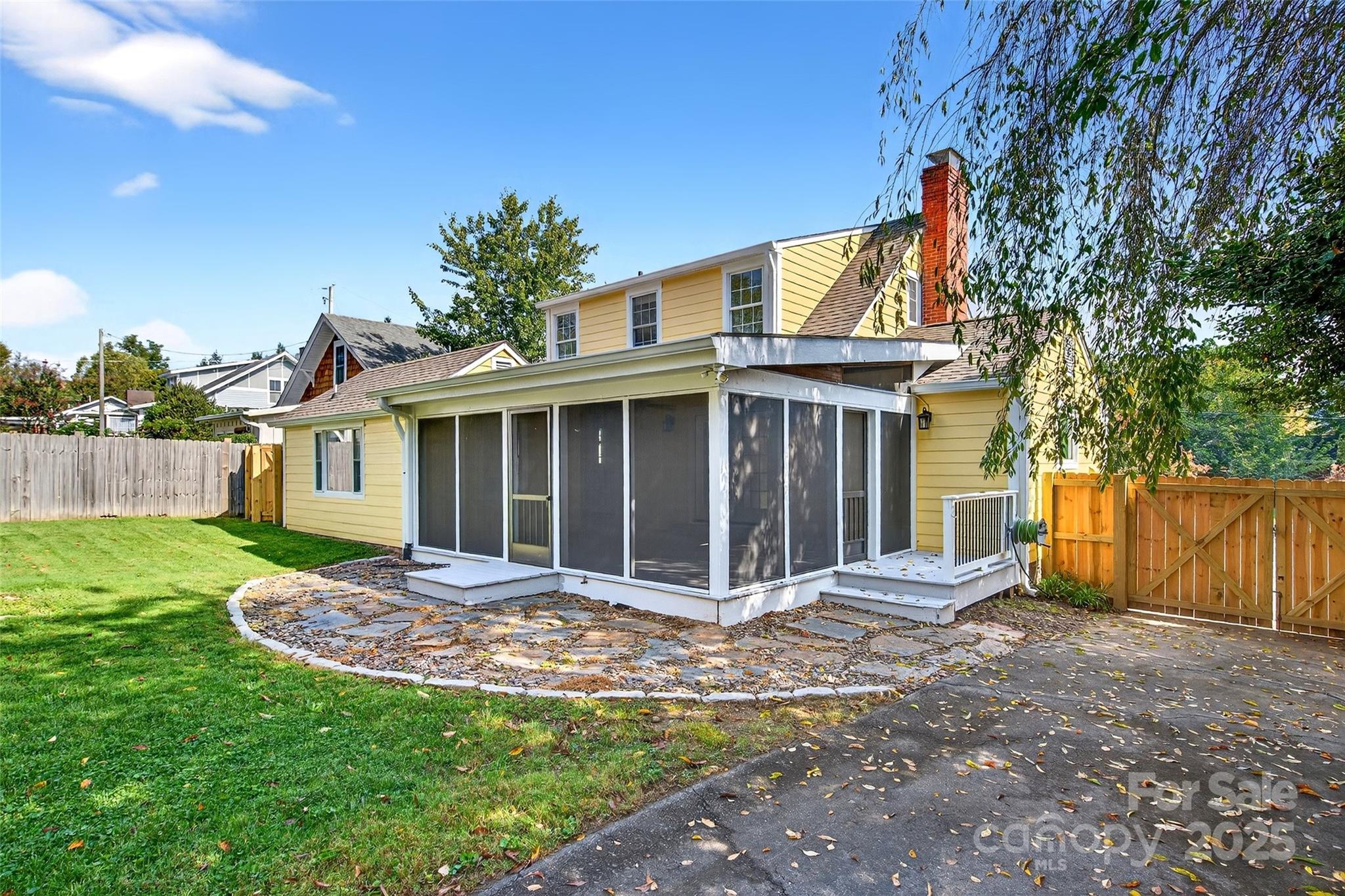 109 N Dougherty Street Black Mountain NC 28711