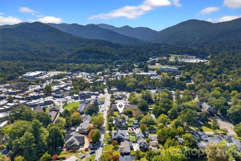 109 N Dougherty Street Black Mountain NC 28711