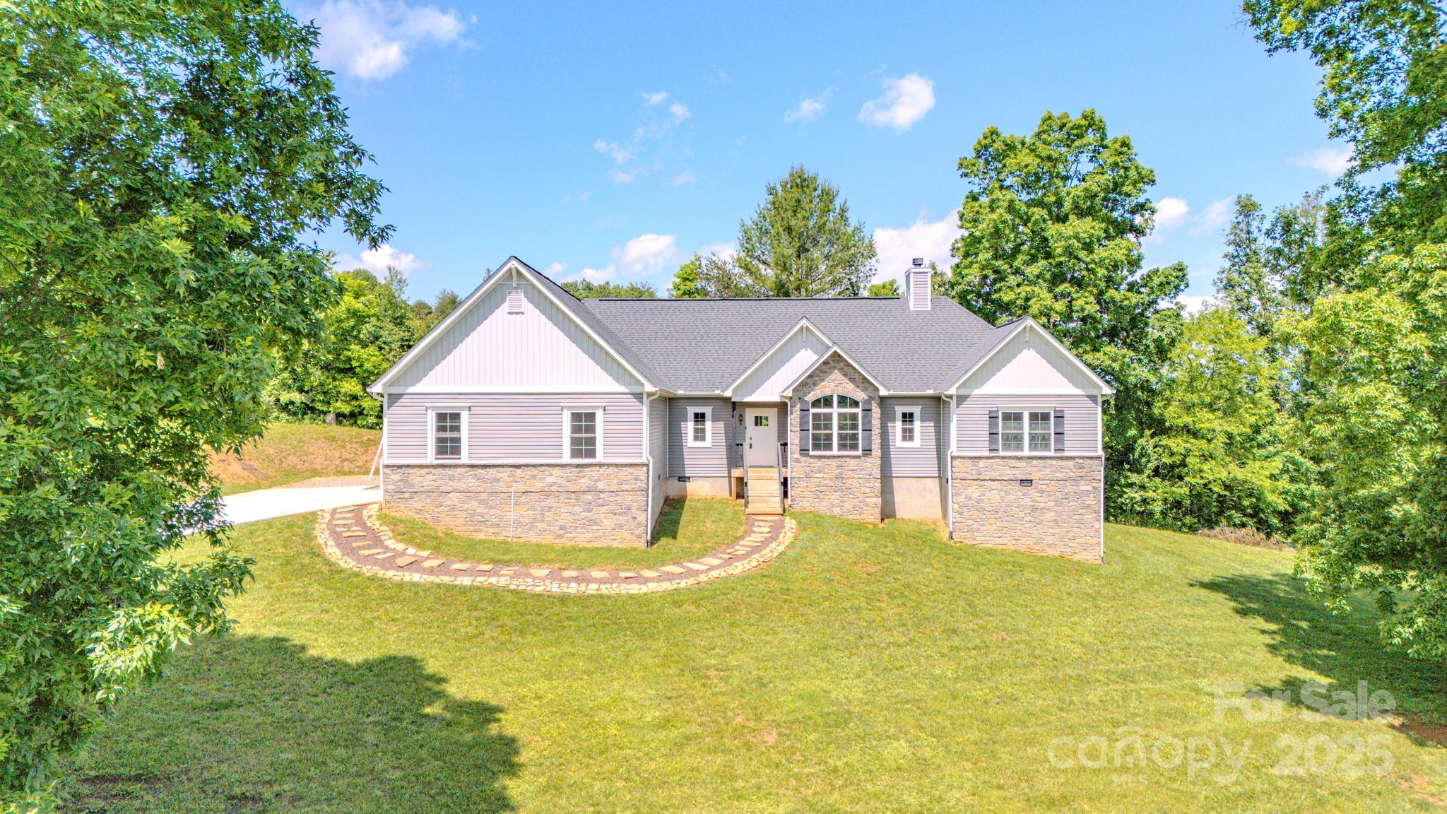 21 Willie Lane Weaverville NC 28787