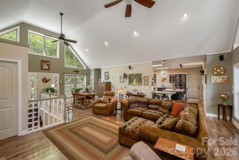 149 Hiwassee Road Lake Toxaway NC 28747