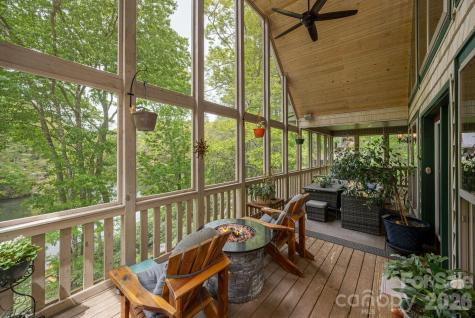 149 Hiwassee Road Lake Toxaway NC 28747