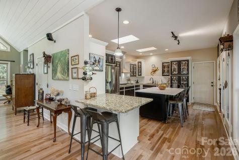 149 Hiwassee Road Lake Toxaway NC 28747