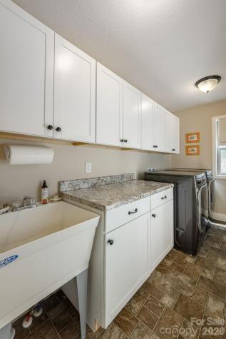149 Hiwassee Road Lake Toxaway NC 28747
