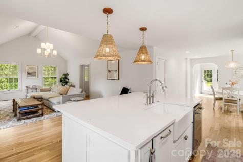 92 Rose Hill Road Asheville NC 28803