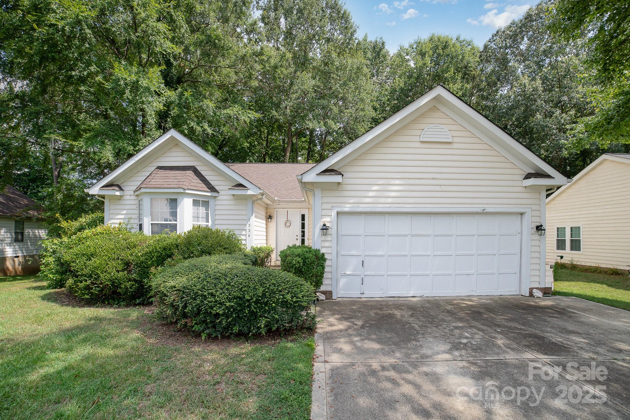 7524 Claiborne Woods Road Charlotte NC 28216