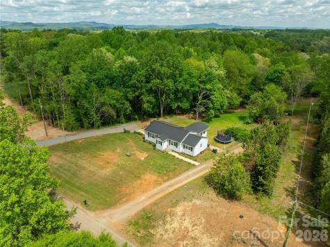 379 Pat Nixon Road State Road NC 28676