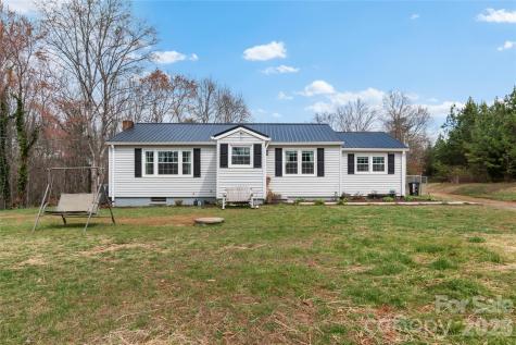 379 Pat Nixon Road State Road NC 28676