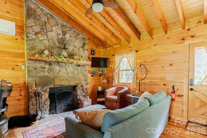 635/634 Little Horse Creek Newland NC 28657