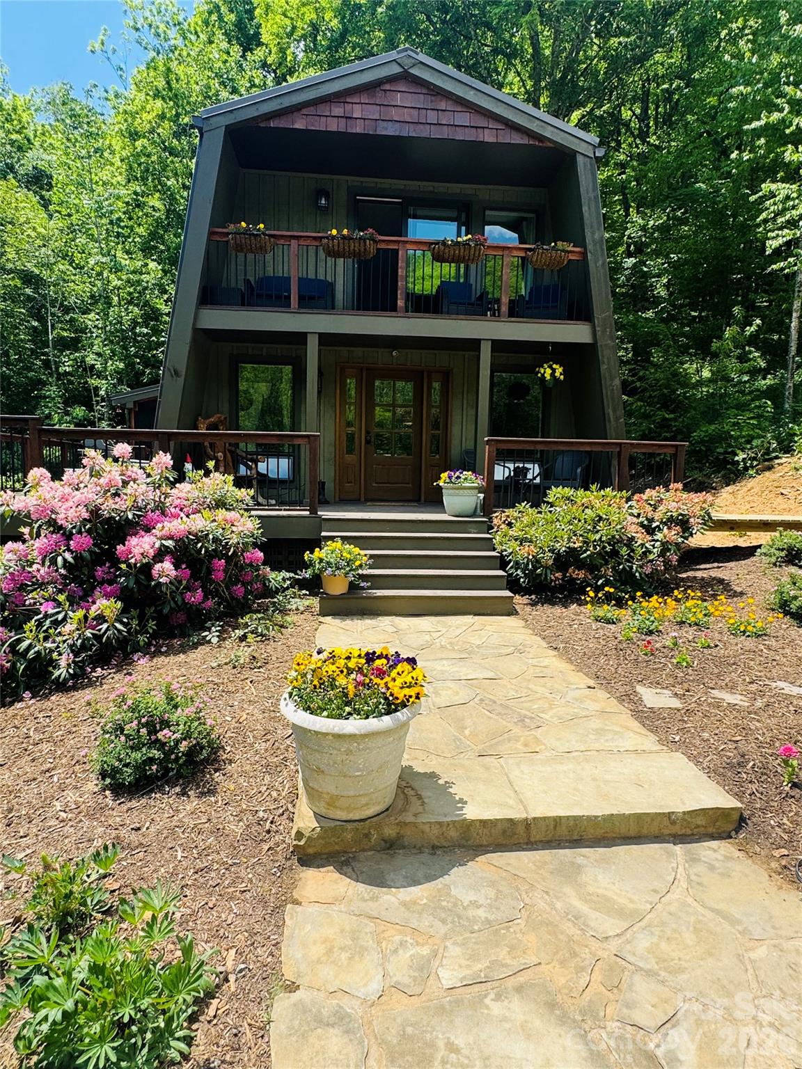 635/634 Little Horse Creek Newland NC 28657
