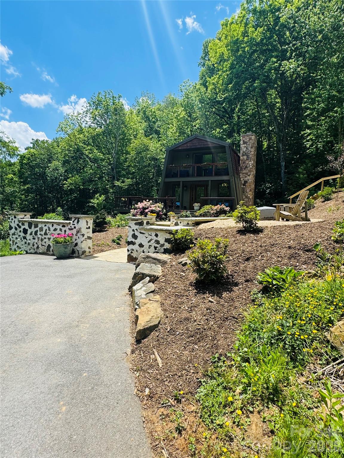 635/634 Little Horse Creek Newland NC 28657