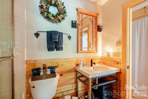 635/634 Little Horse Creek Newland NC 28657