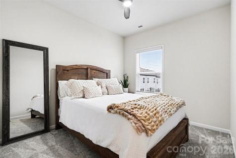7017 Running Spring Drive Charlotte NC 28205