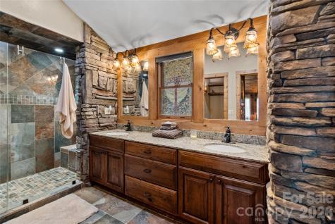 343 Chestnut Village Lane Mars Hill NC 28754