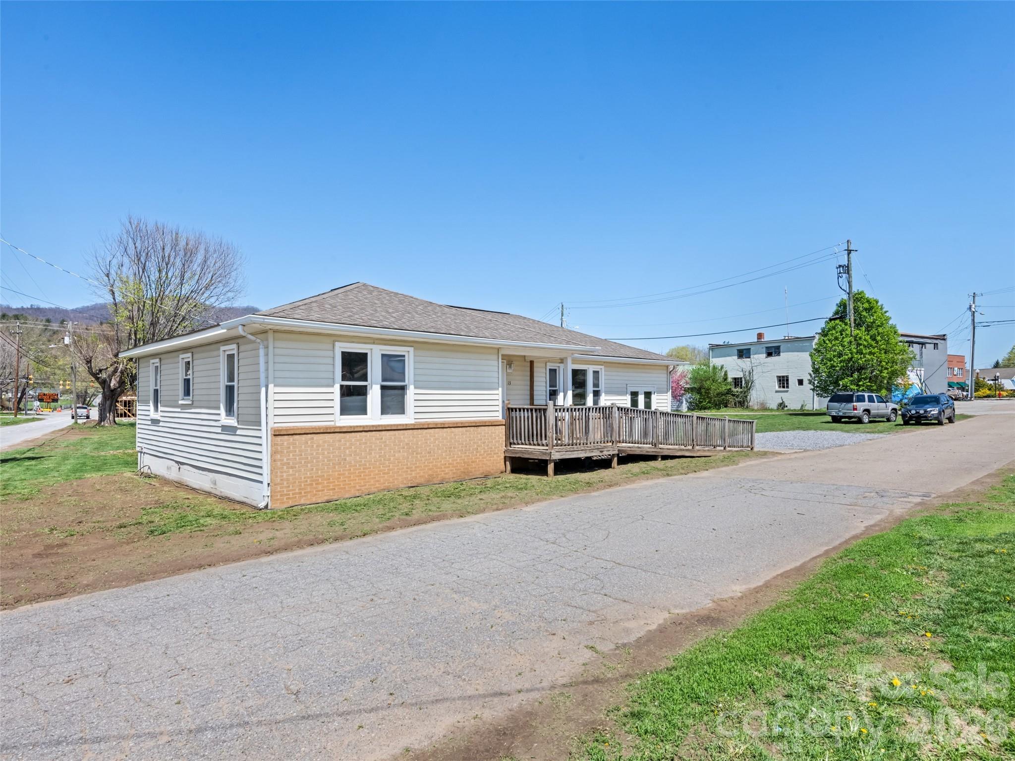 13 Depot Street Clyde NC 28721