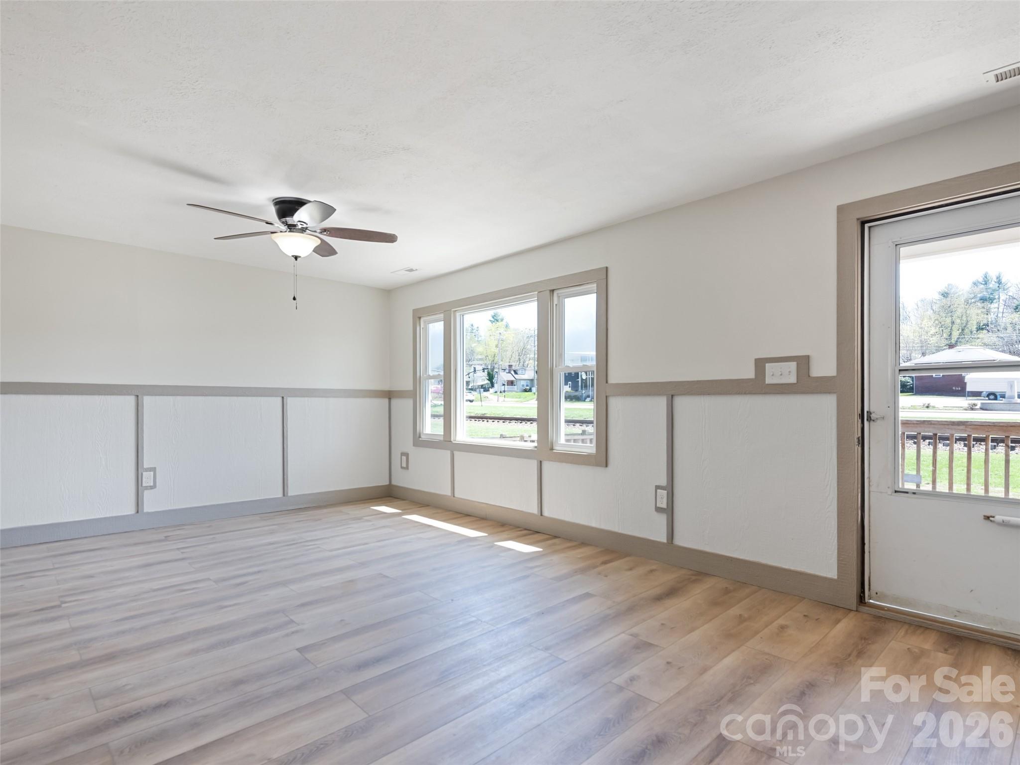 13 Depot Street Clyde NC 28721
